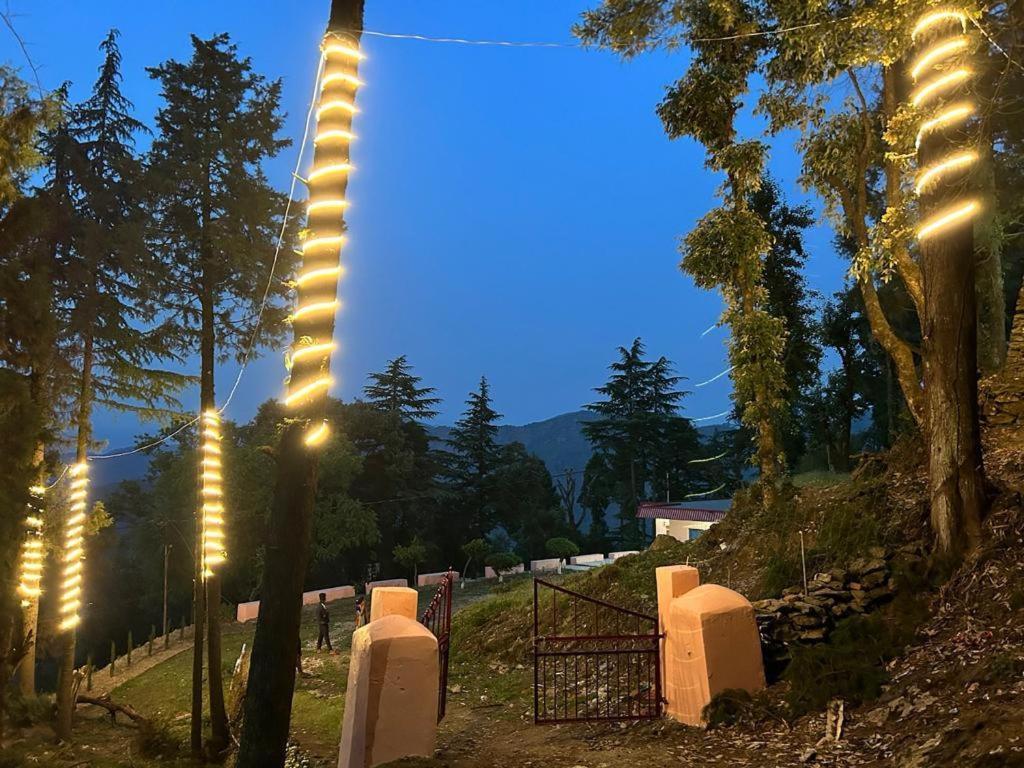 The Deodar Inn Pauri Exterior foto