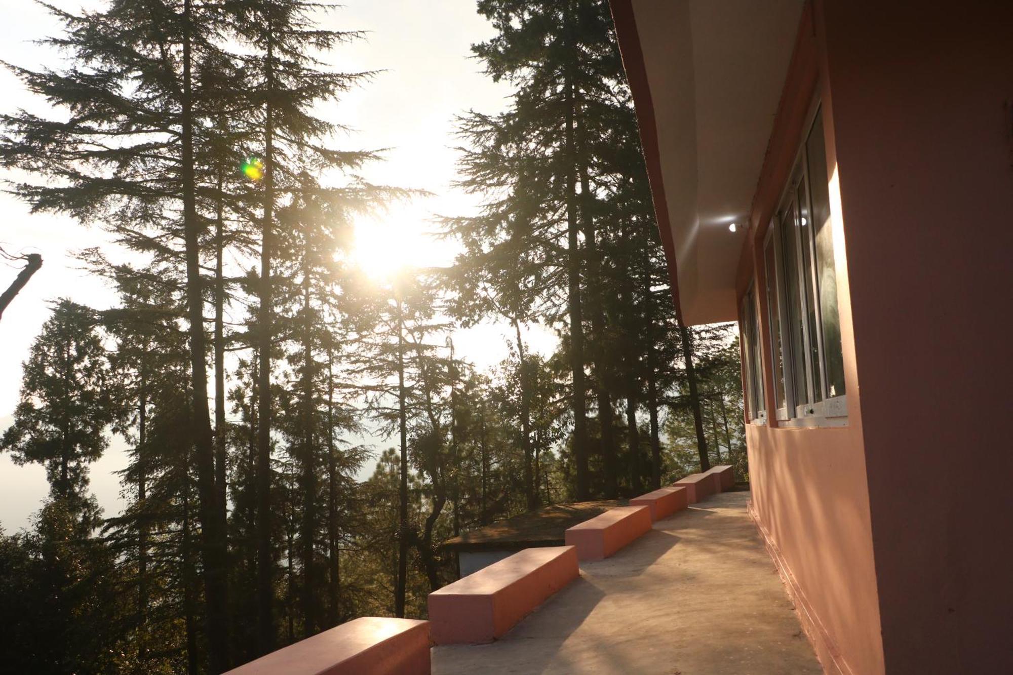 The Deodar Inn Pauri Exterior foto
